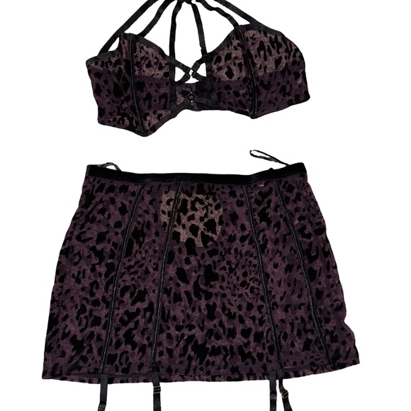 Dreamgirl XL Sheer Leopard Mesh Strappy Lingerie Halter Set with Garter Skirt - Picture 2 of 7